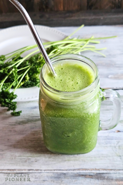My Favourite Green Detox Smoothie for Spring